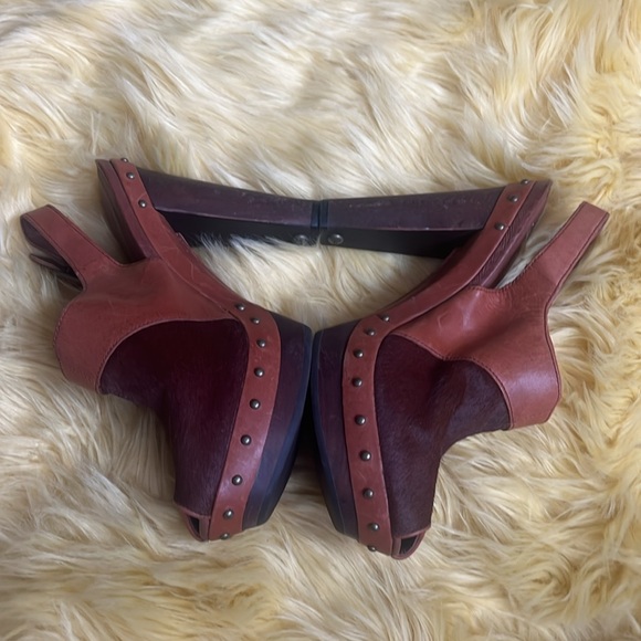 UGG NICCO studded platform leather & cowhide heels - Picture 7 of 9